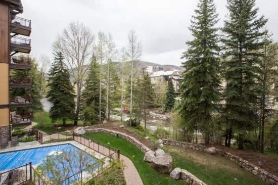 Village Center Condos Вейл Экстерьер фото